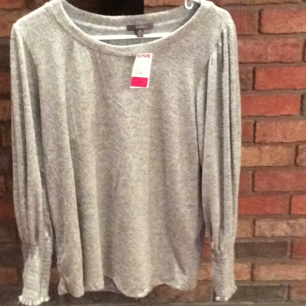 NEW GYFT TOP SIZE M